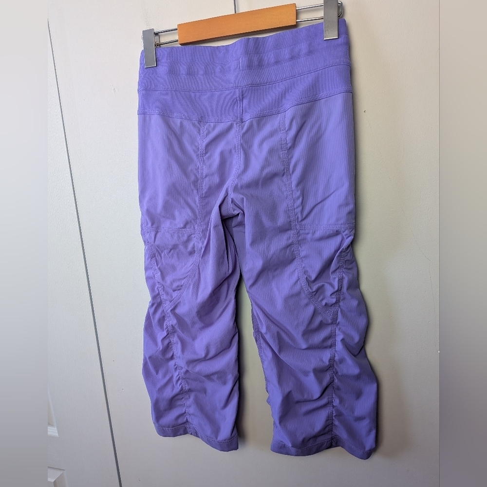 LULULEMON Dance Studio Crop Power Purple Size 2 W6601S No Liner - Picture 7 of 12